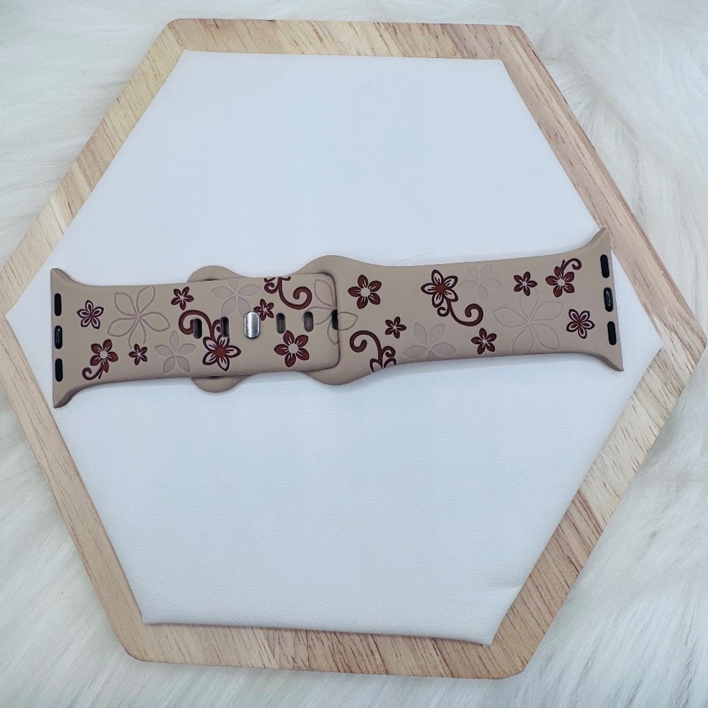 New Floral Watch Band For Apple Watch Series  38mm / 40mm / 41mm in Latte - Picture 3 of 5